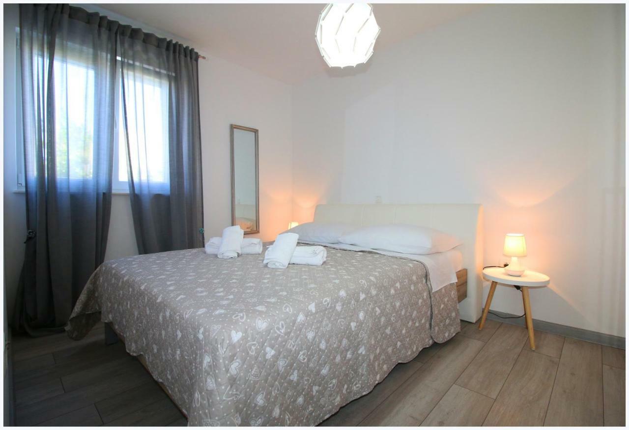 Apartments Silver Beauty Rogoznica  Exterior photo