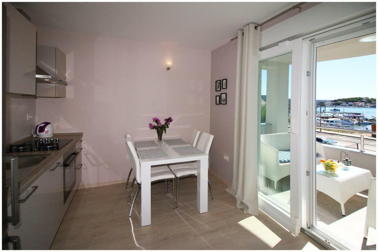 Apartments Silver Beauty Rogoznica  Exterior photo